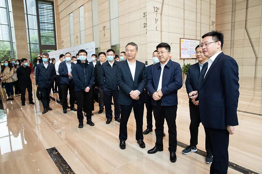 1651674457159003v2MI.jpg 2.jpg