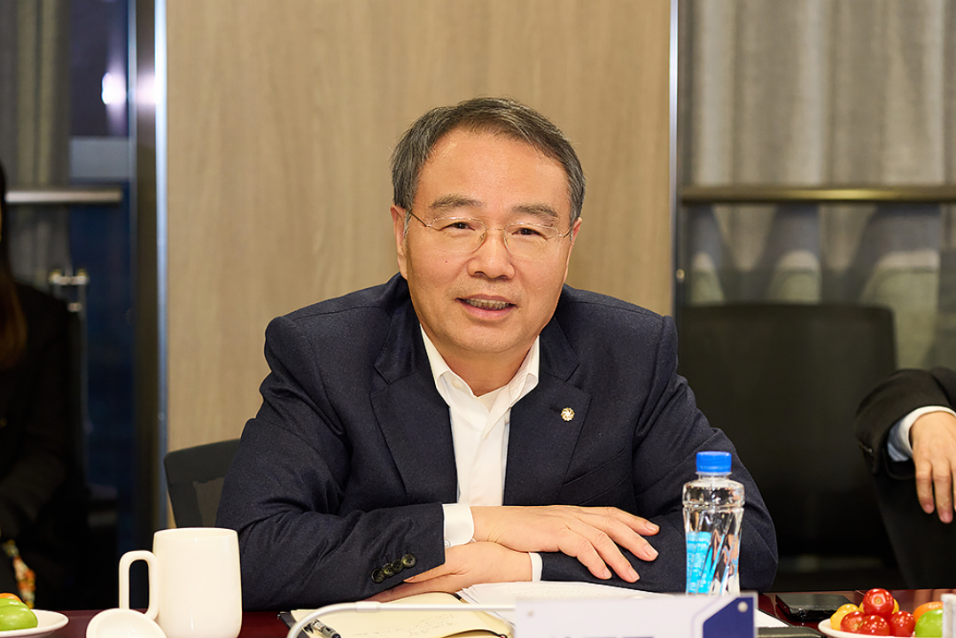 1765763466938941Z2mf.png 2011.png